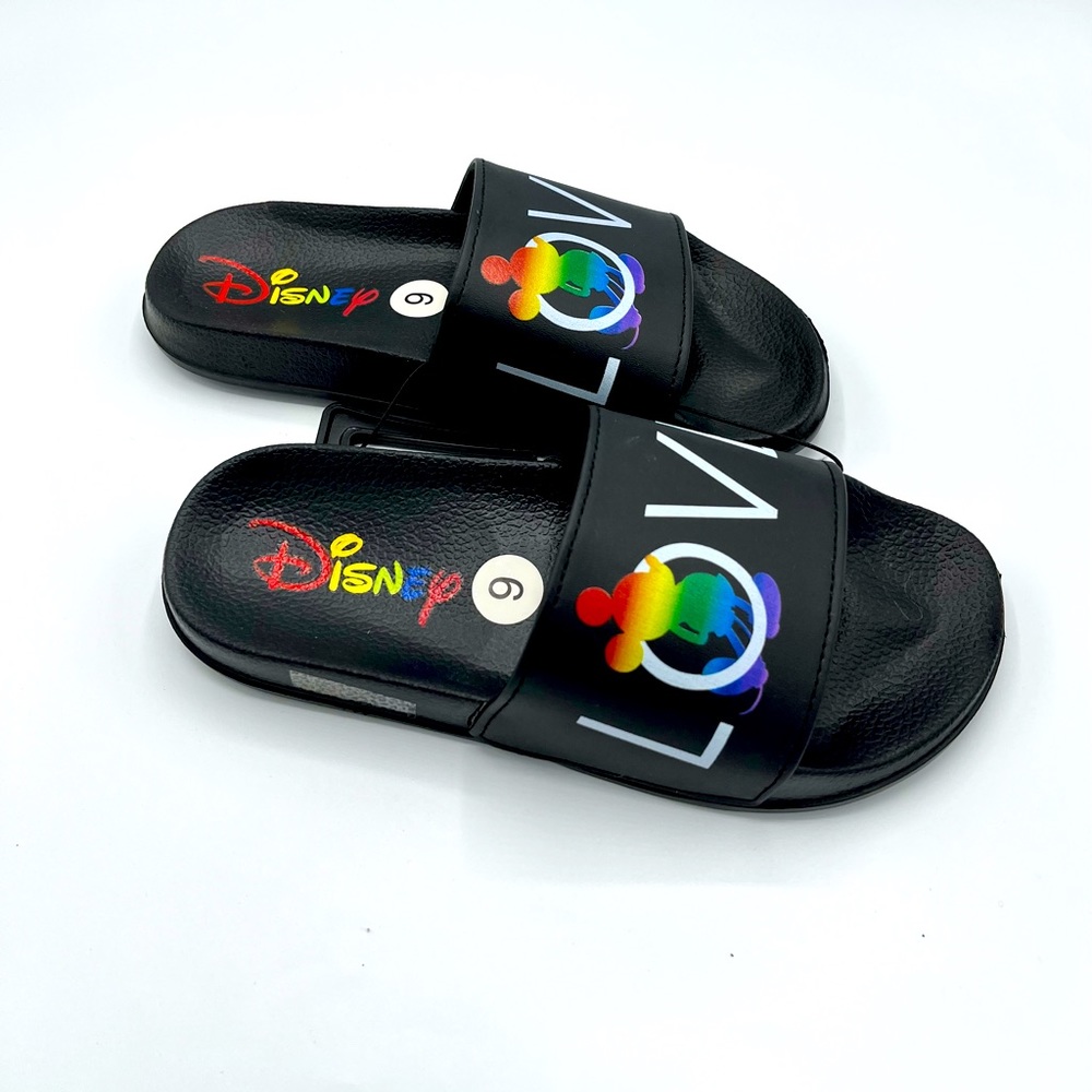 ✨DISNEY❤️ Love Stylish Flip Flop/Sandals (SIZE: 6)✨